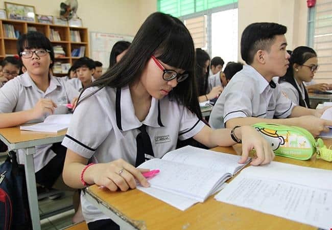 tim gia su mon tieng anh lop 8